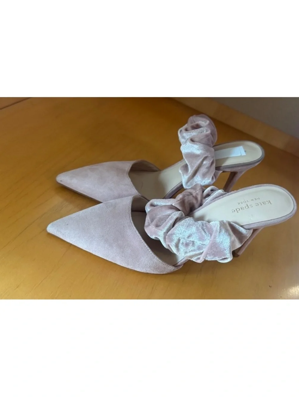 Light pink Kate Spade scrunchie heel sz 7.5